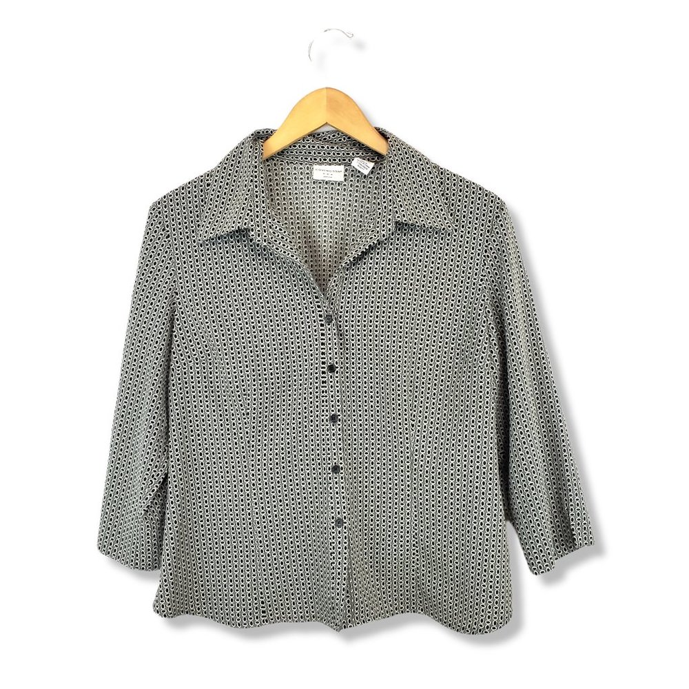 Covington Grey and Black Circular Pattern Cropped Sleeve Button-up LP